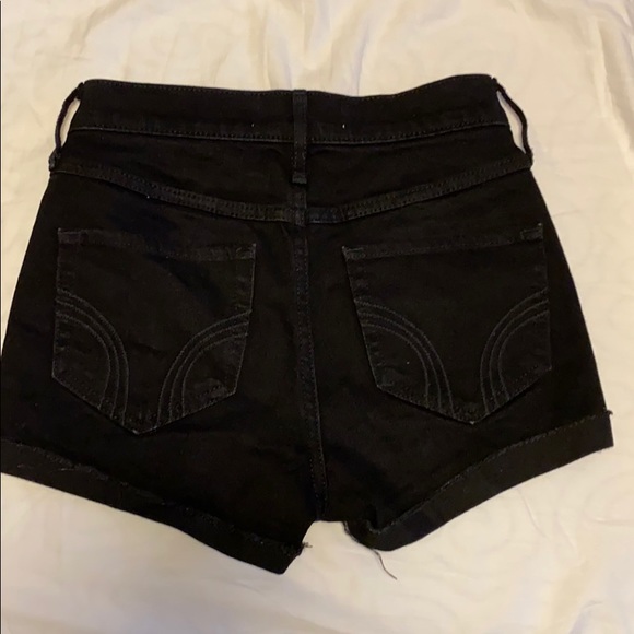 Shorts - Picture 2 of 5